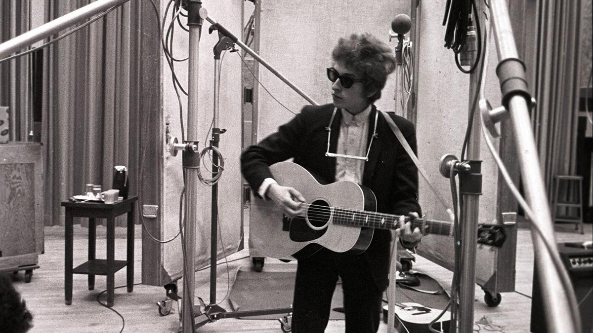 Dylan's 1965-66 studio recordings took him to the zenith. Photo: Don Houston