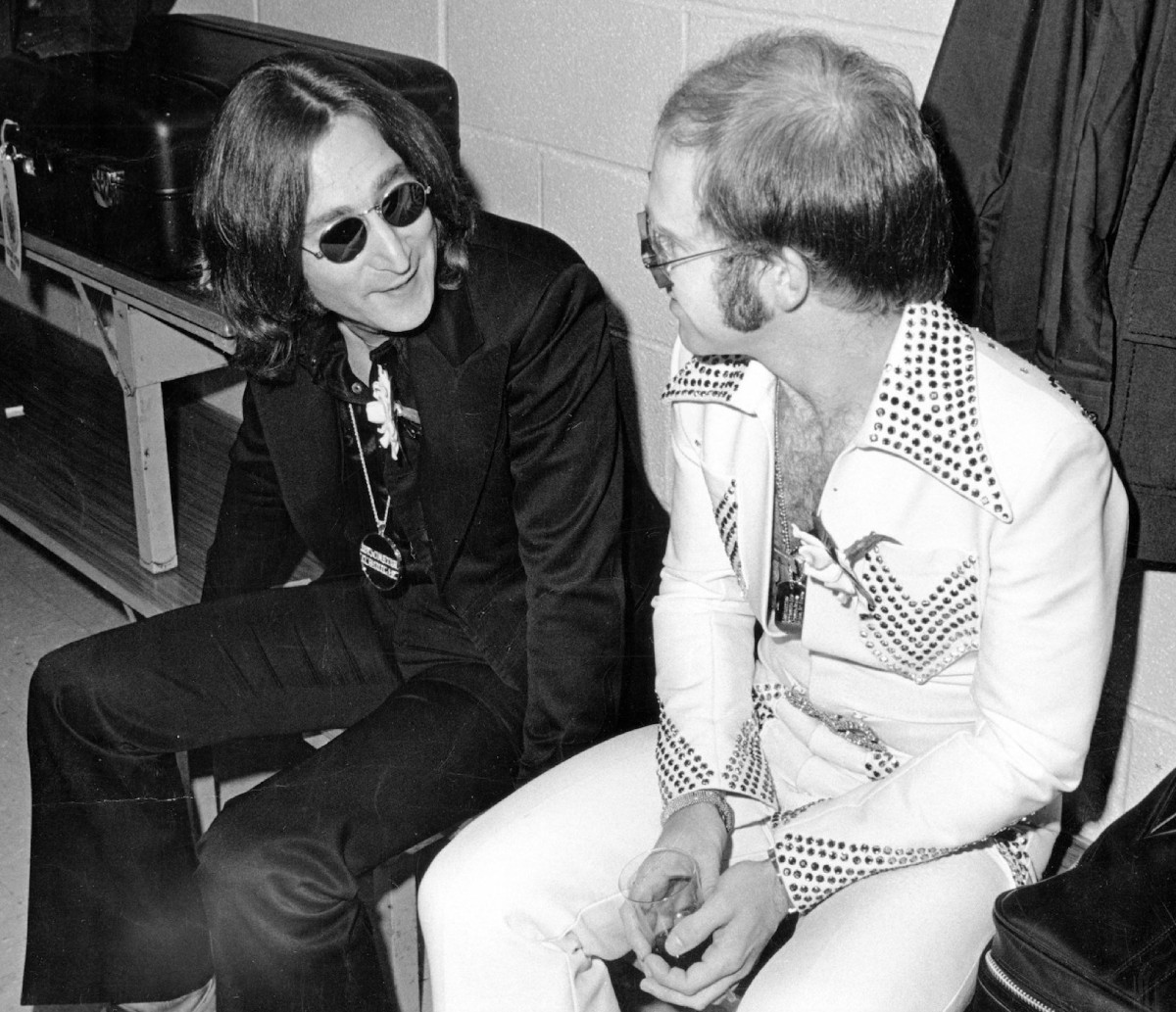 约翰列侬和埃尔顿约翰是朋友……