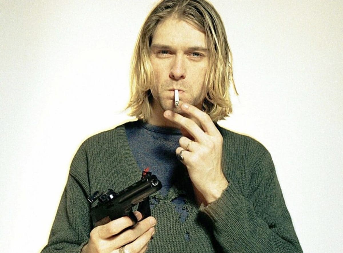 Kurt Cobain (Kurt Cobain) with a gun in France