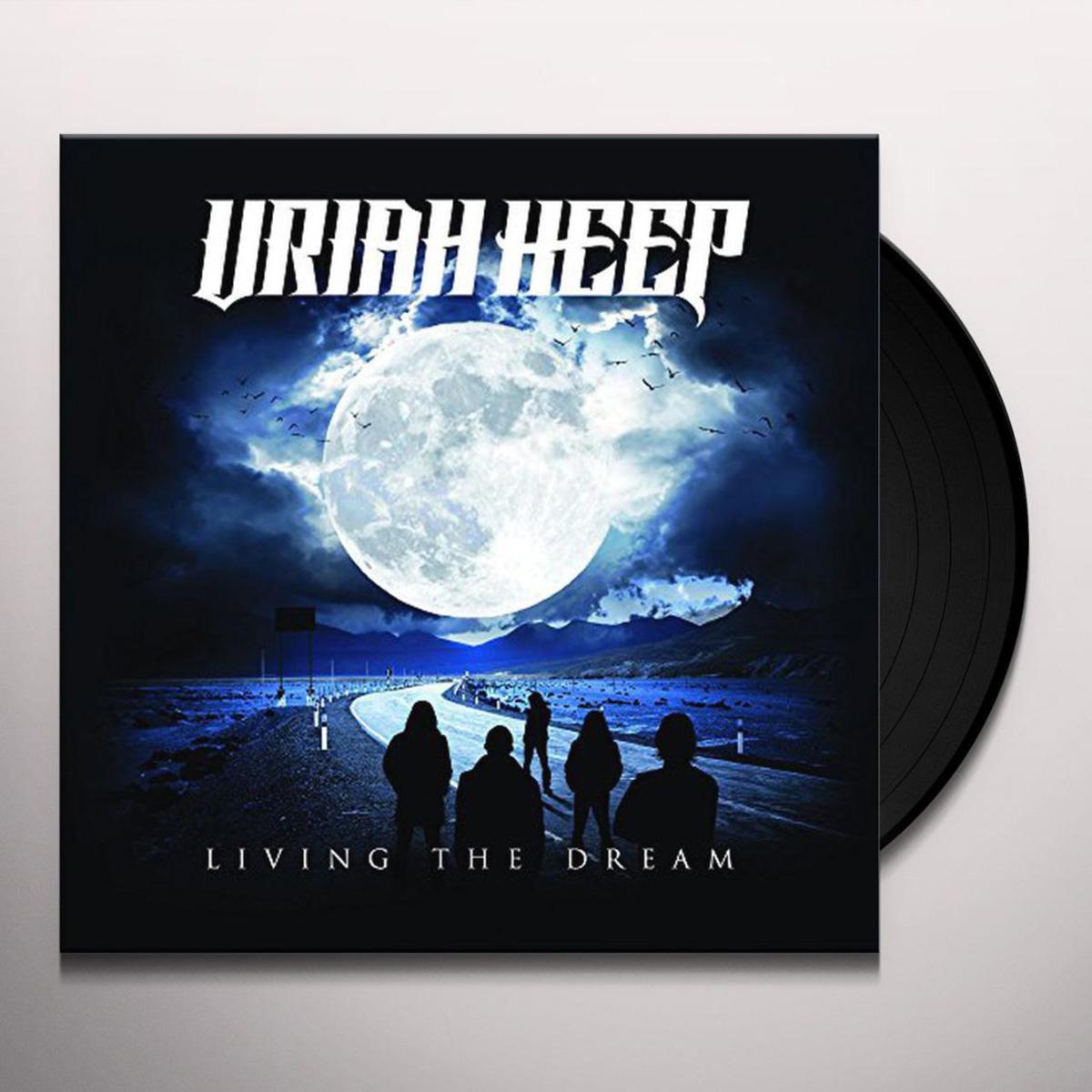 Обложка нового альбома «Living The Dream»