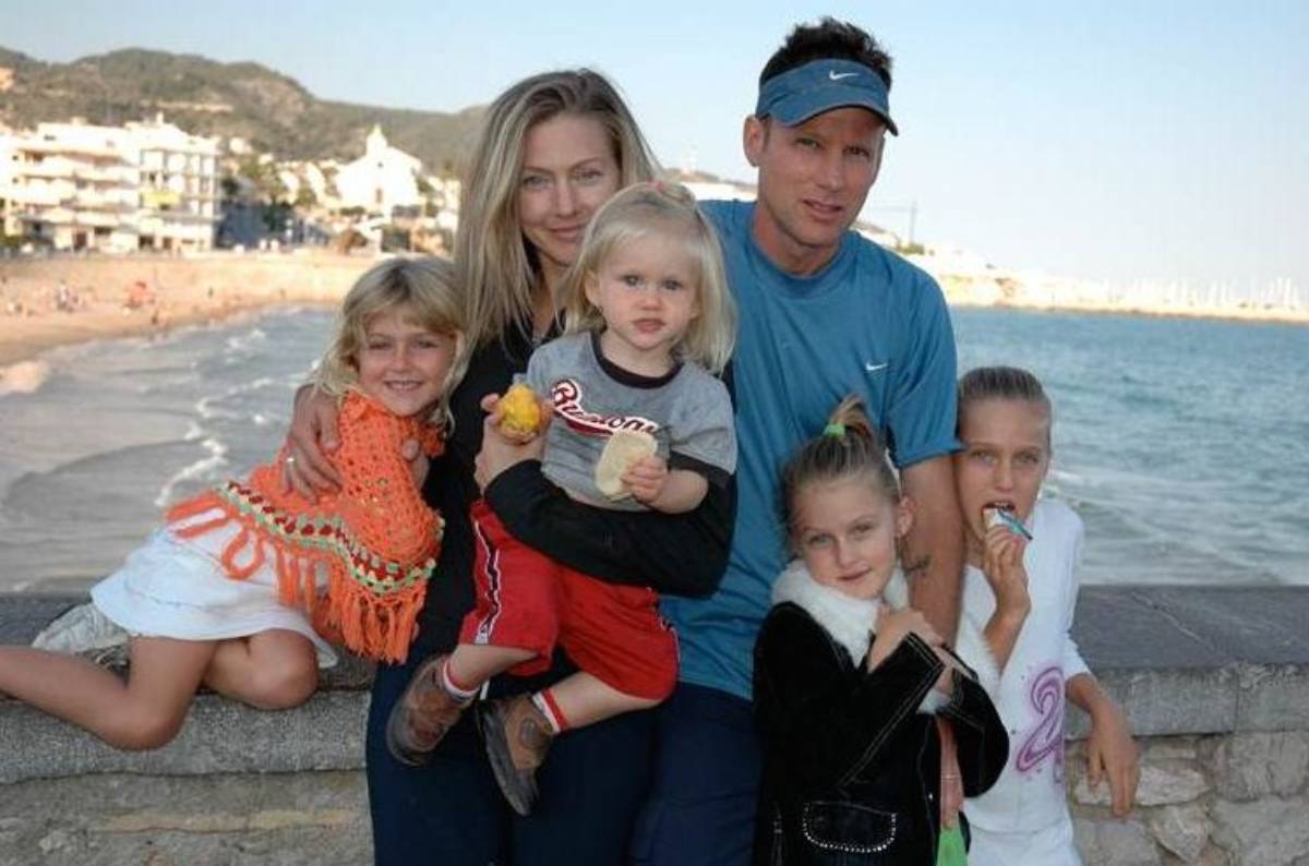 Corey Hart with family...