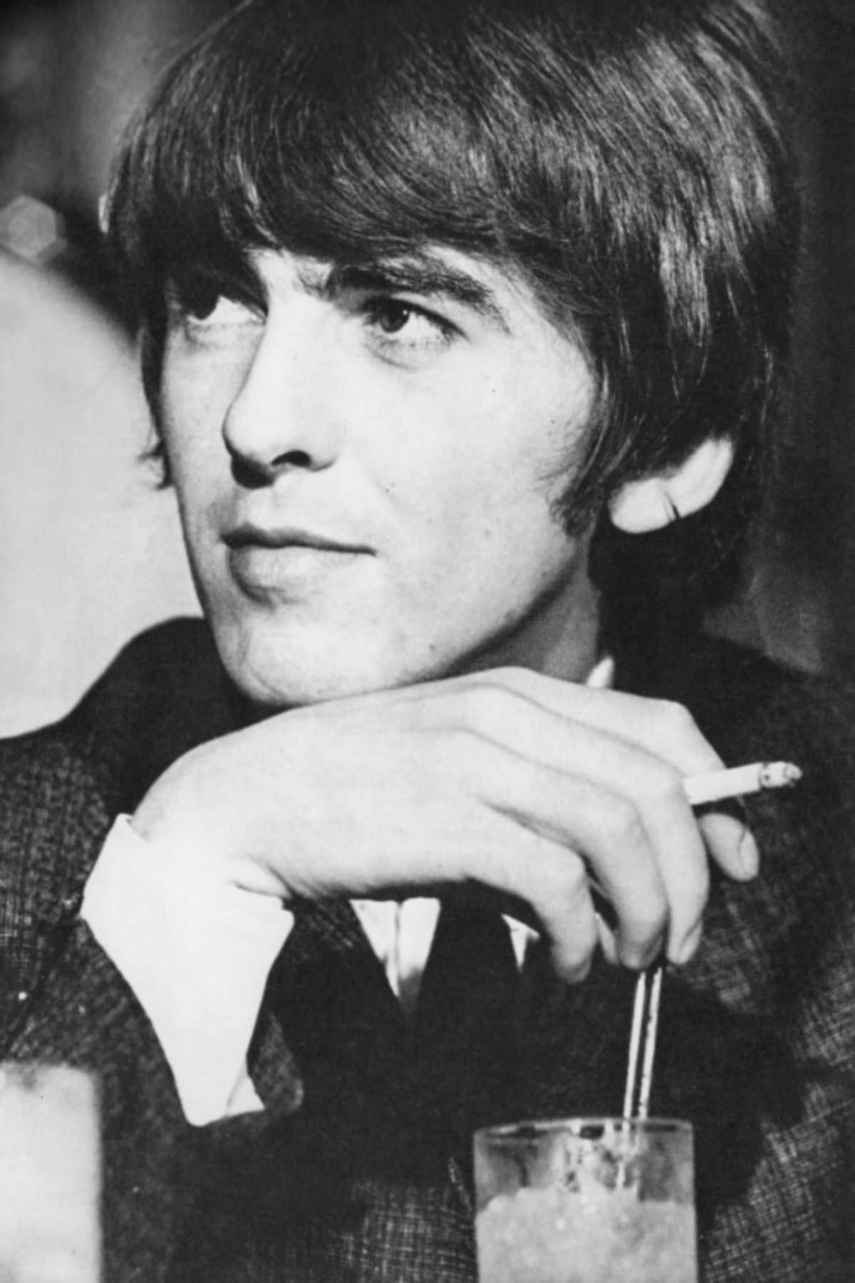 Harrison es más conocido como el guitarrista principal de The Beatles.
