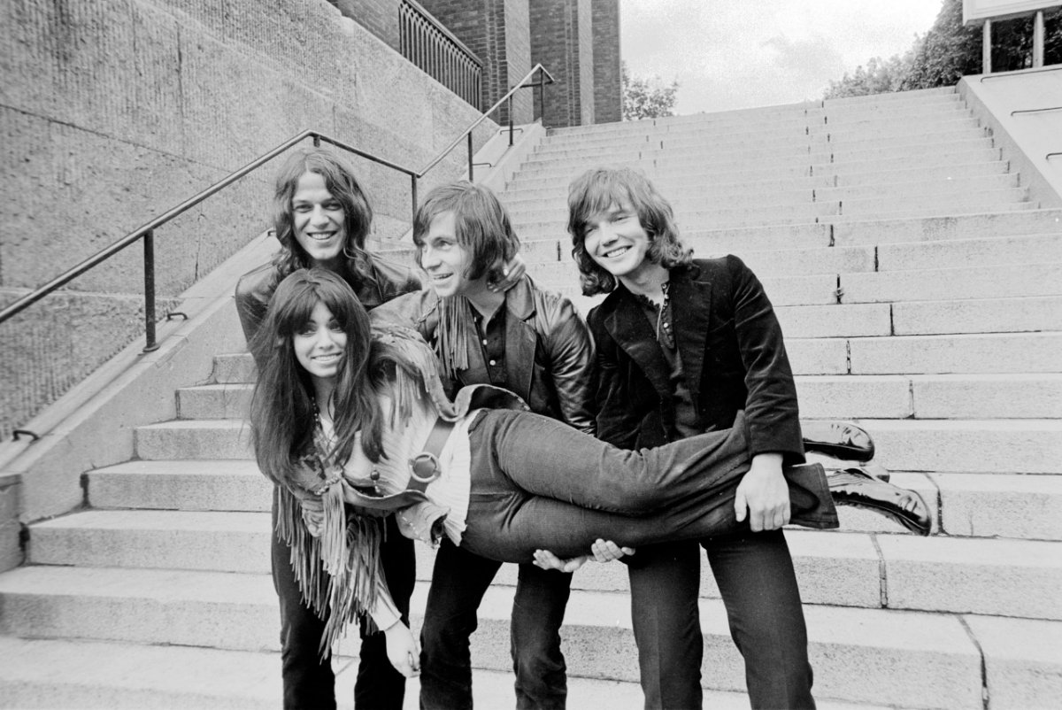 Shocking Blue in the classic composition...