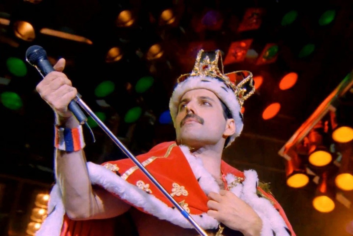 O grande artista Freddie Mercury...