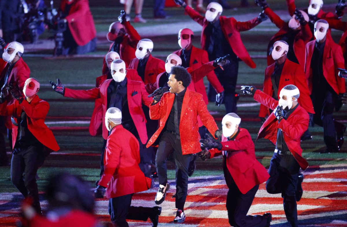 the weeknd at superbowl 2021 grand show...