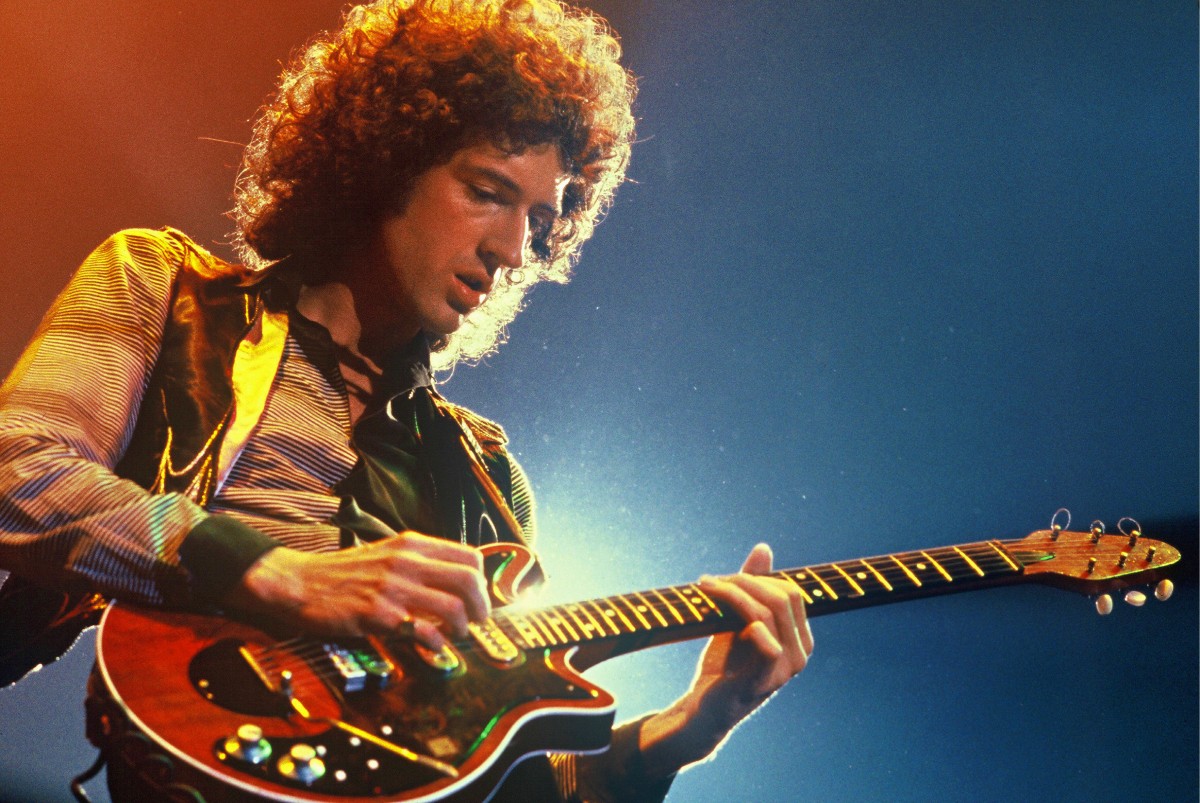 Brian May and his Red Special guitar