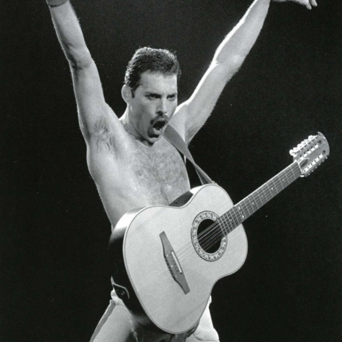 Freddie Mercury lors d'un de ses concerts