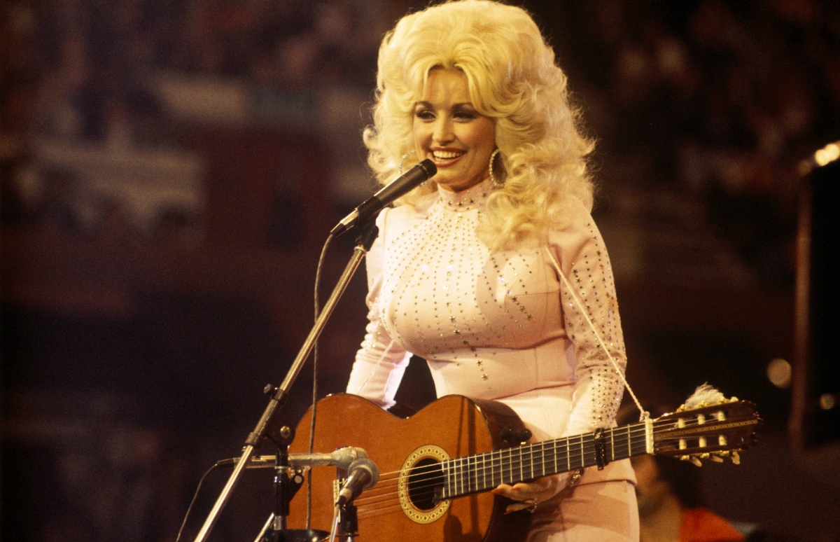 A charmosa Dolly Parton.