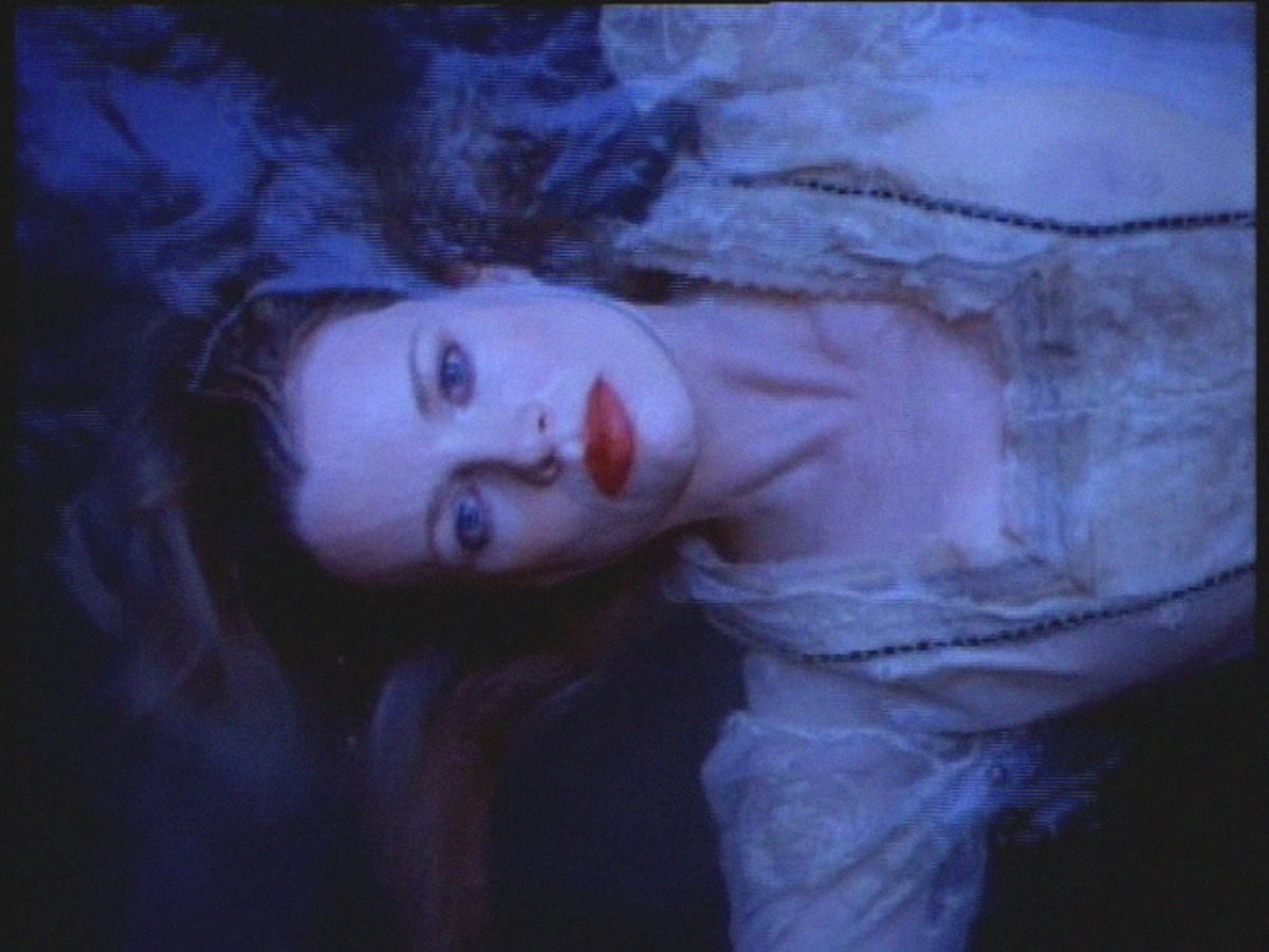 Кадр из клипа «Mary Jane's Last Dance» (1994) группы «Tom Petty and The Heartbreakers»