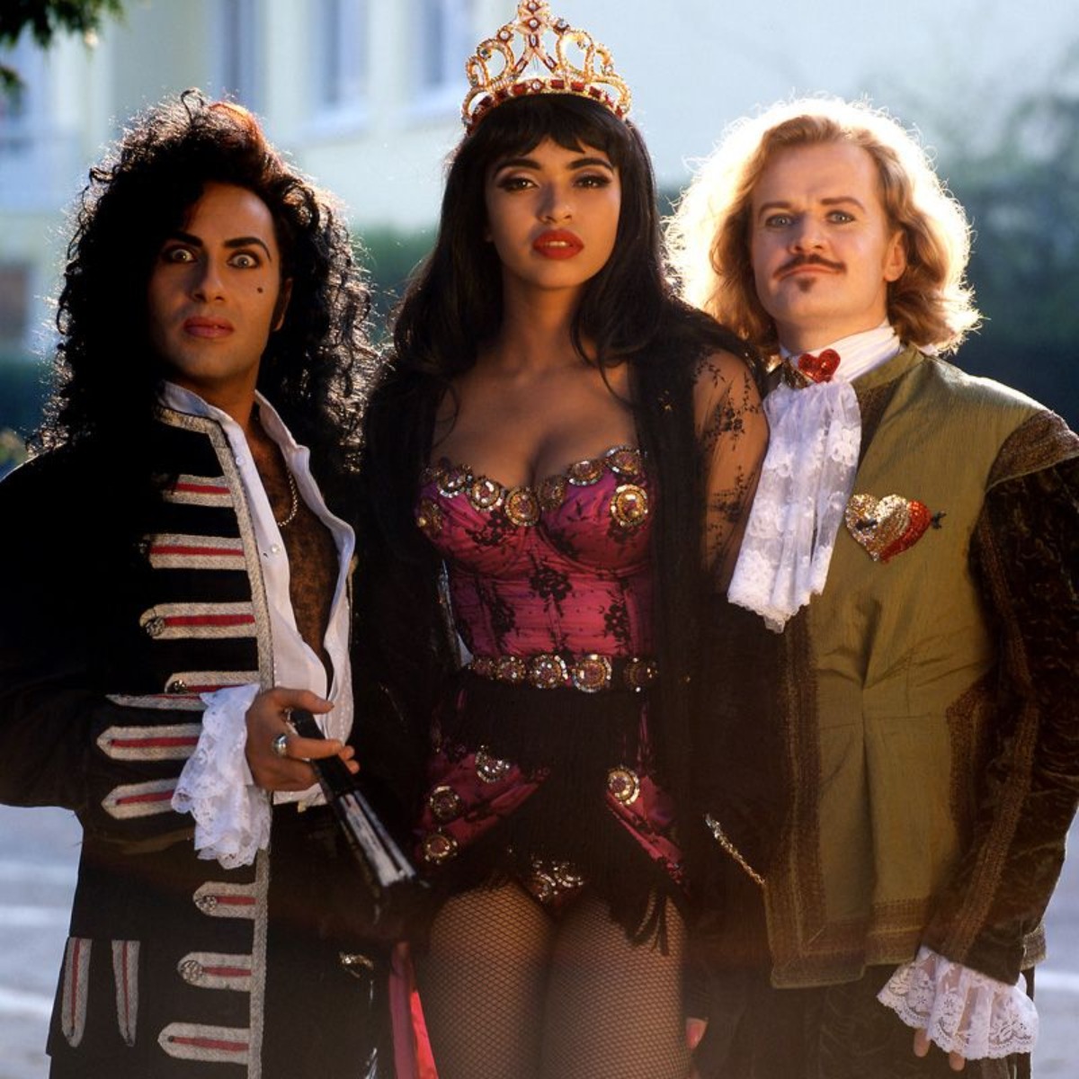 «Army of Lovers»
