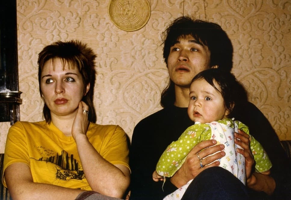 Александр Цой с родителями