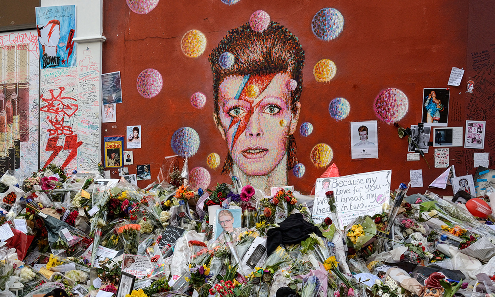 David Bowie Memorial in London