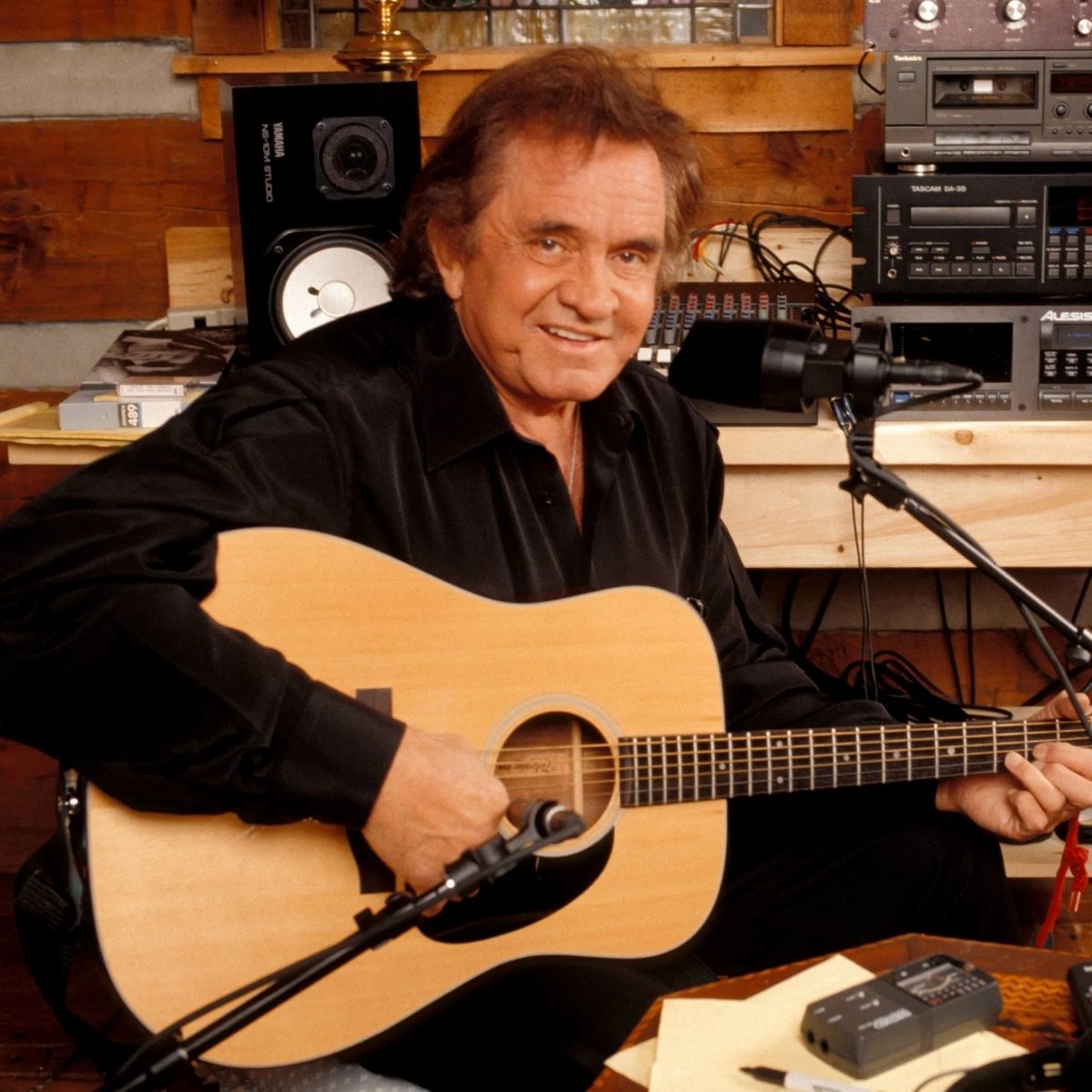 Johnny Cash no estúdio de gravação