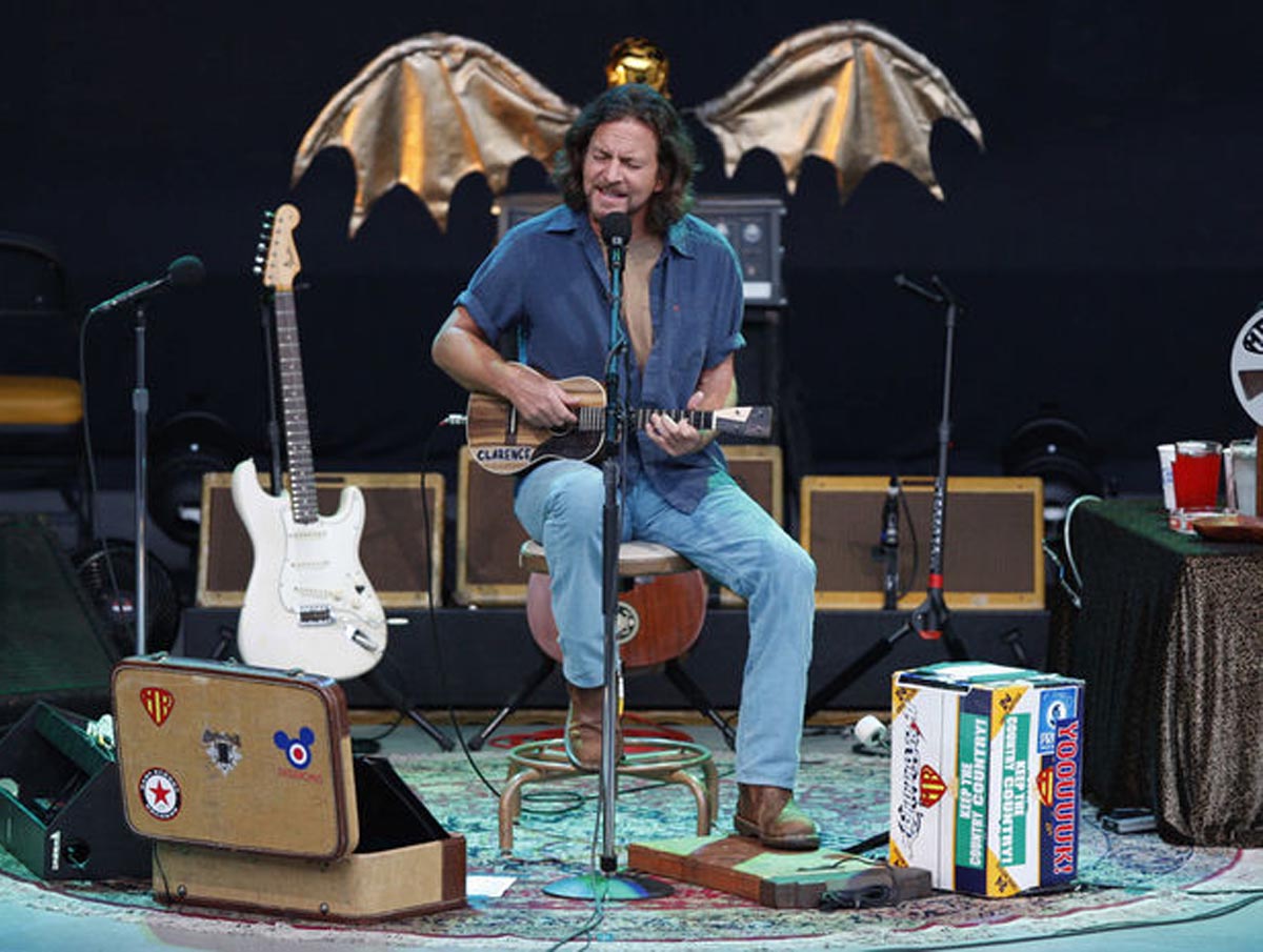 Eddie Vedder with a ukulele