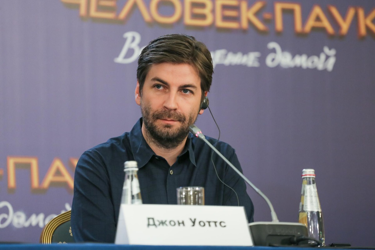 Watts at a conference in Moscow