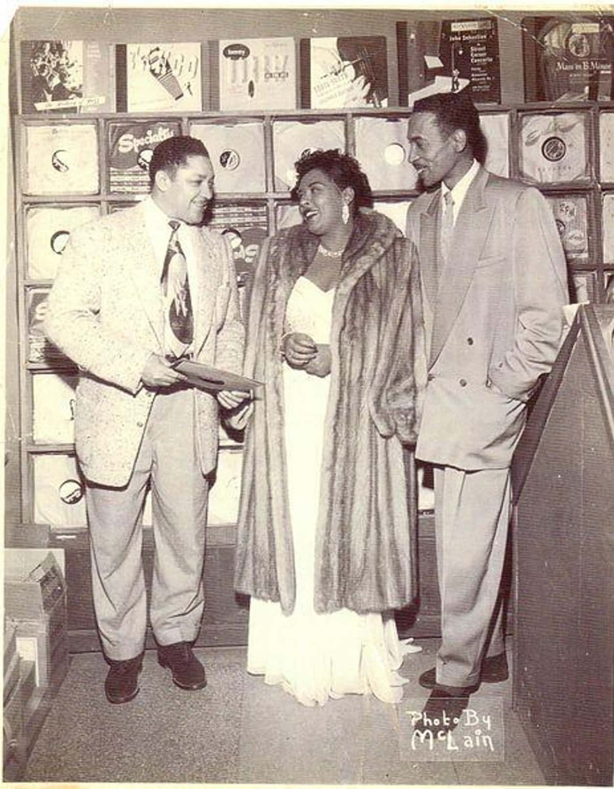 Billie Holiday (center)
