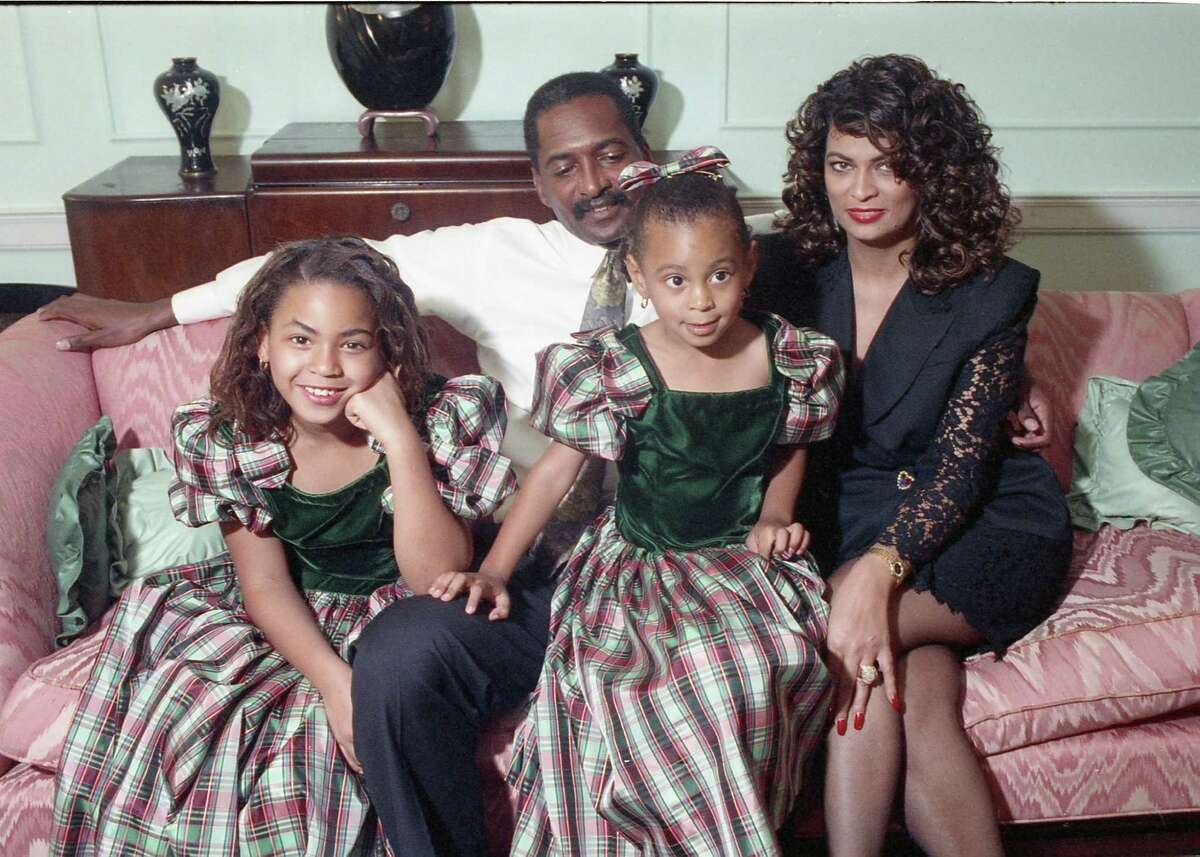 Matthew and Tina Knowles with their daughters
