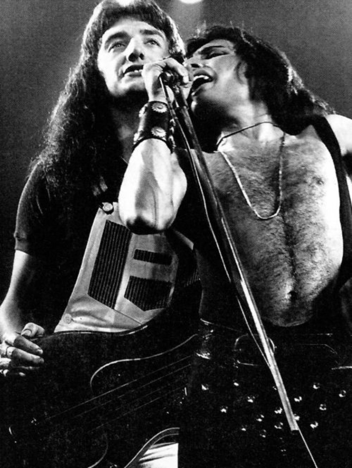 John Deacon y Freddie Mercury