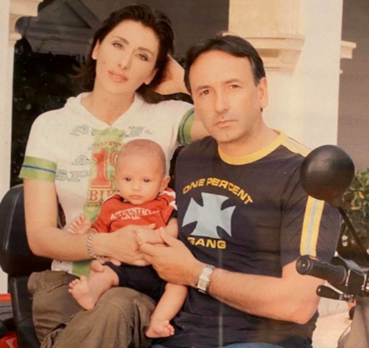 Sabrina Salerno con su marido y su hijo 
