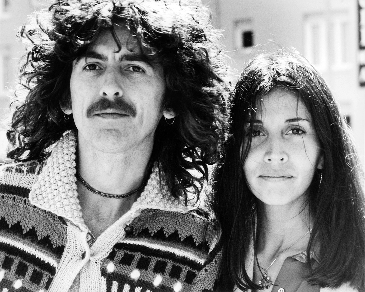 George Harrison y su esposa Olivia