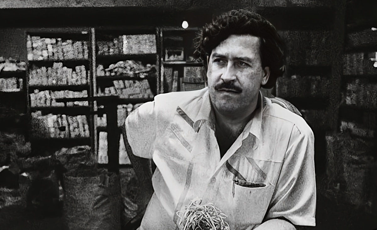 Escobar dans sa maison