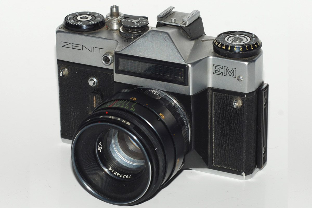 Câmera Zenit-EM