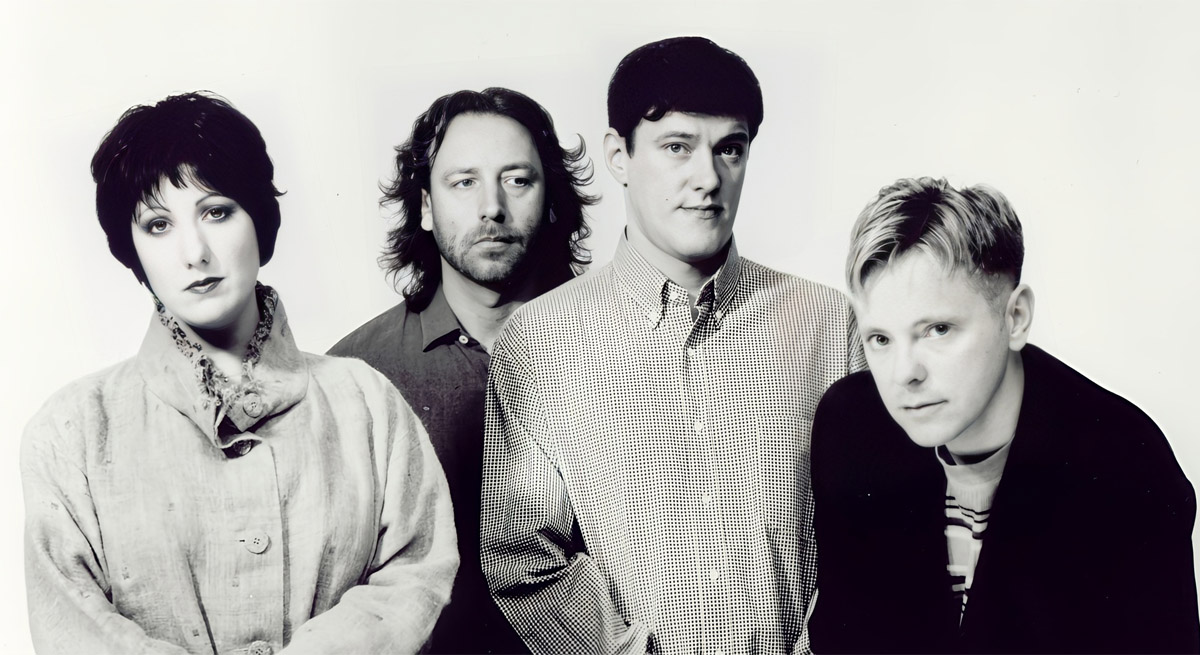 Le groupe New Order. 80-е