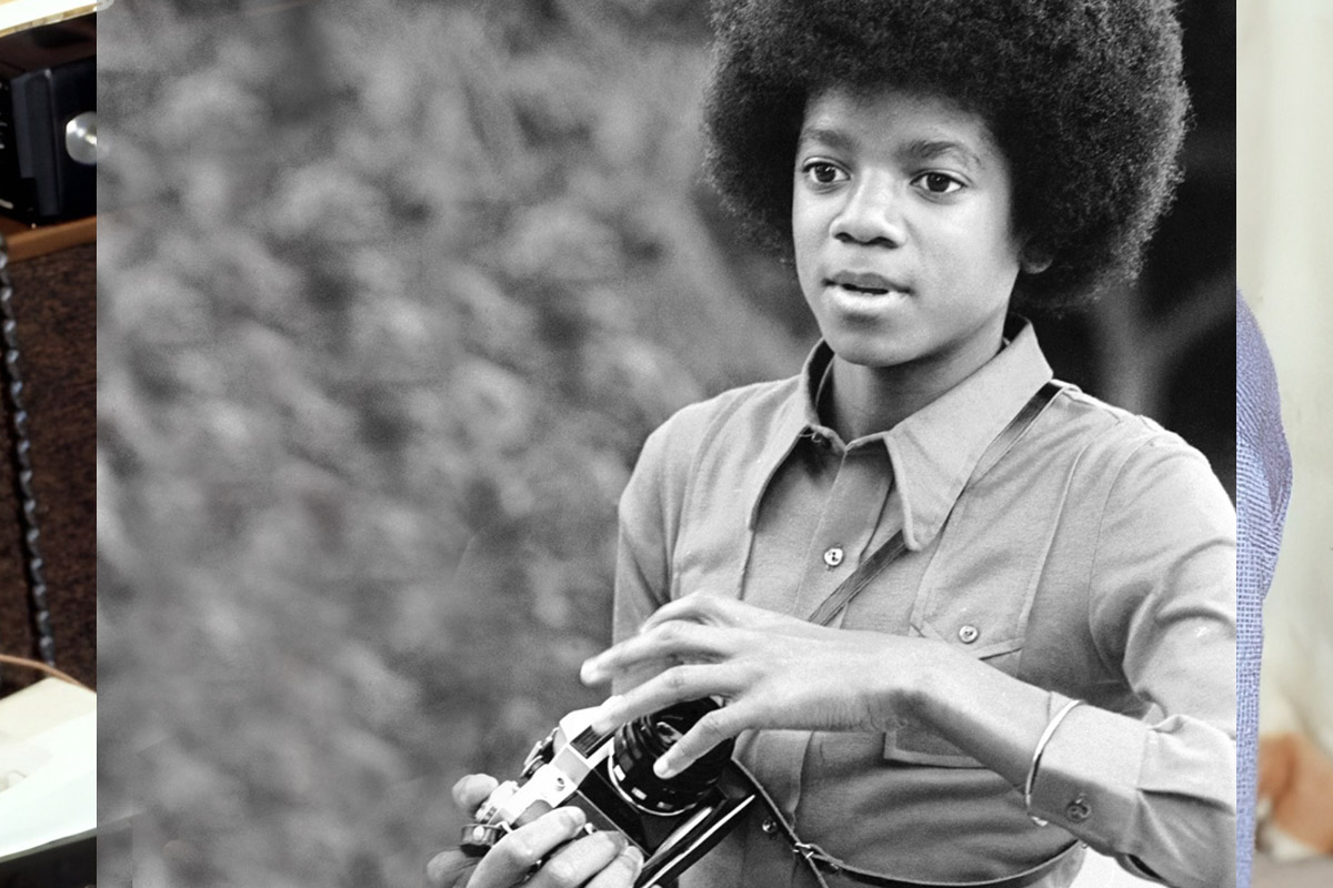 Michael Jackson mit einer Kamera im Jahr 1972