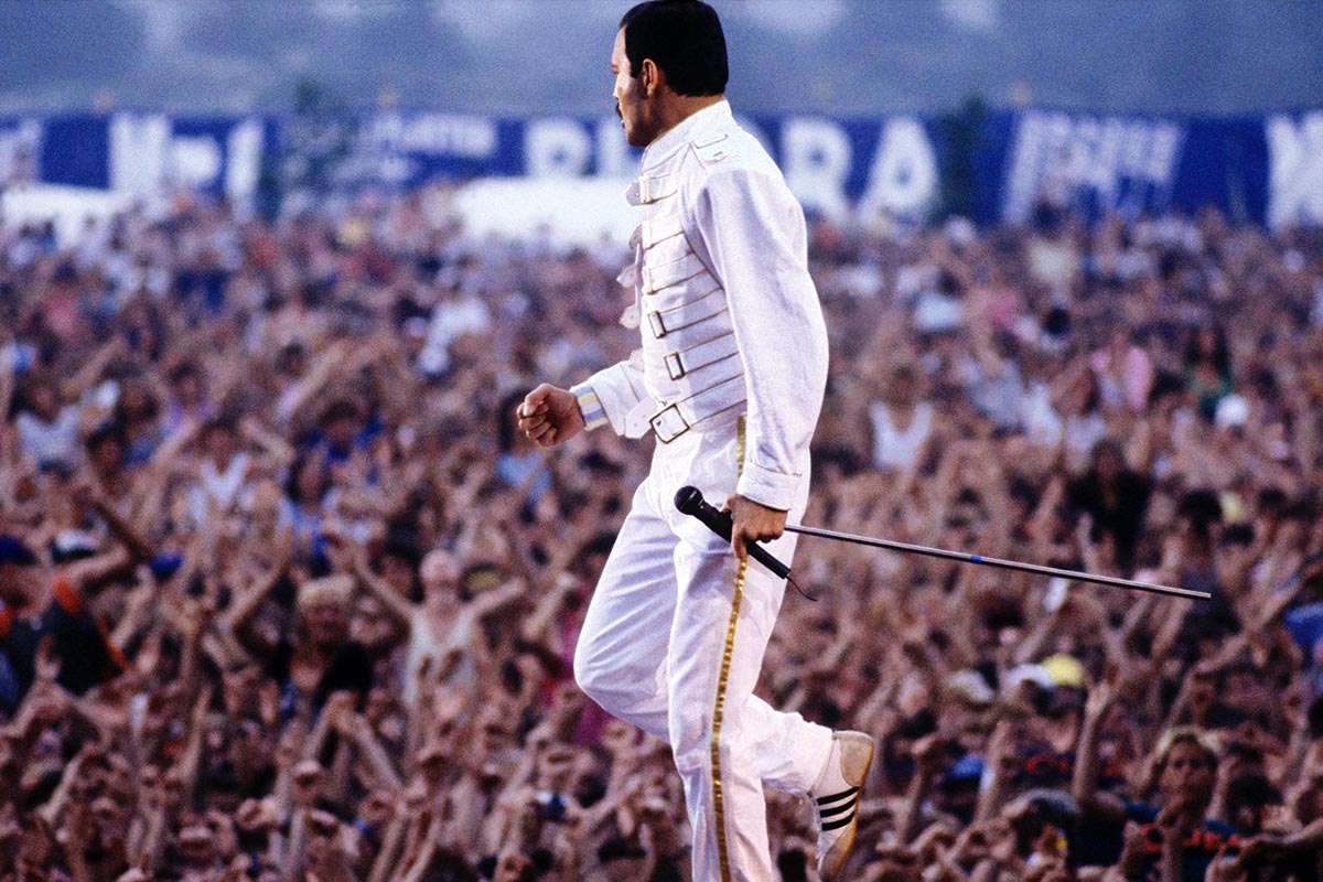 Freddie Mercury em um concerto em Newcastle
