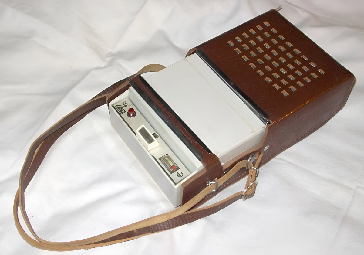 Desna tape recorder from 1969