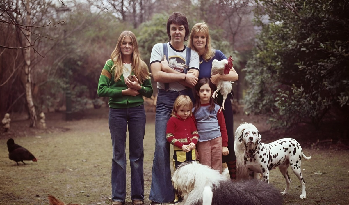 Paul and Linda McCartney and family