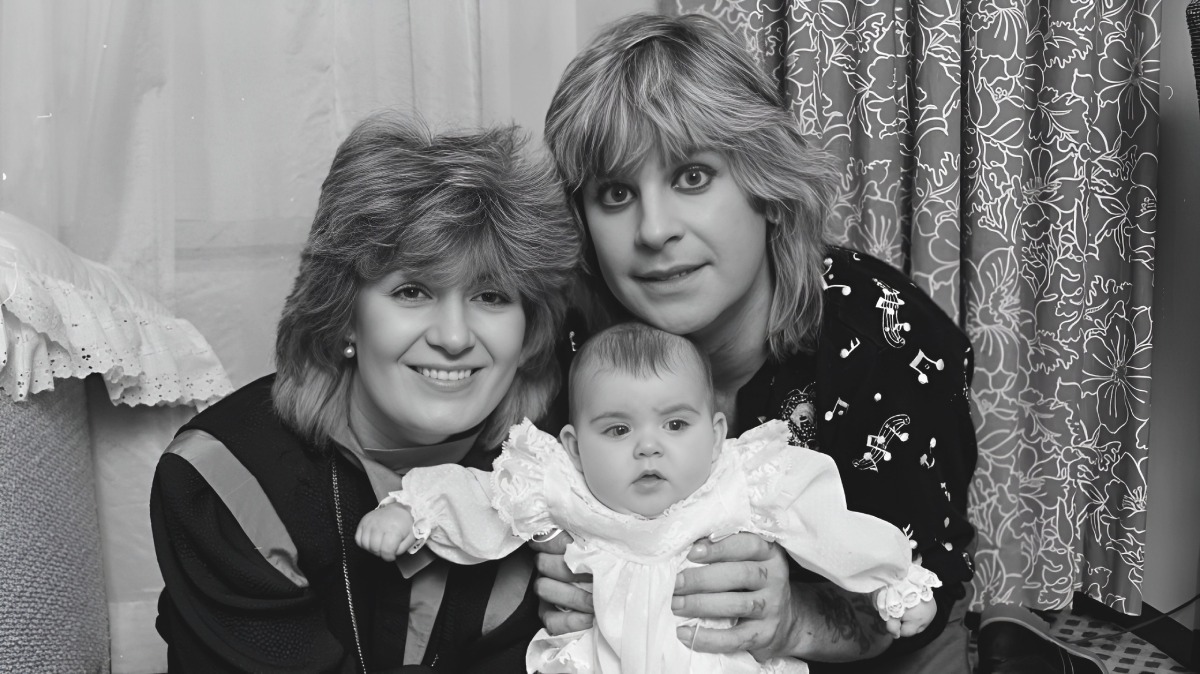 Sharon e Ozzy com o bebê